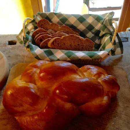 Mamma Mia Bed & Breakfast Pisano